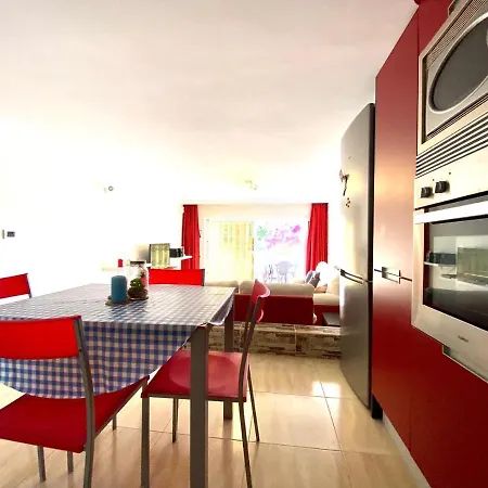 Bungalow Con Wifi Y Piscina En Poris De Abona, Tenerife Sur 포리스 데 아보나